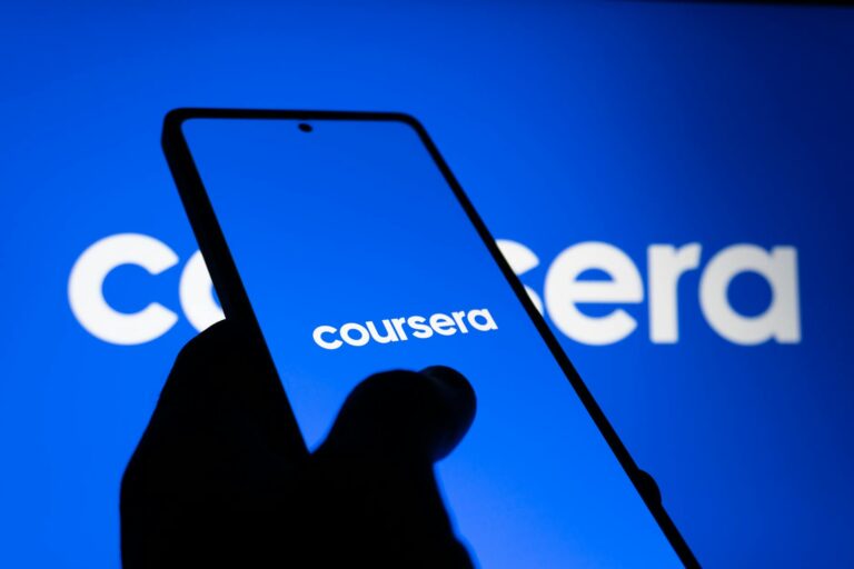 Para saber se o LinkedIn Learning vale a pena pagar a assinatura mensal, considere seus objetivos de carreira e a relevância